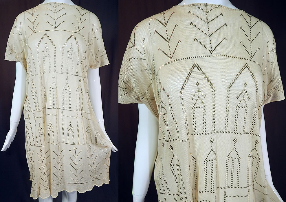 Vintage Art Deco Egyptian Assuit Shawl White Net Silver Studded Tunic Mini Dress
These Assuit shawls are also known as Tulle-bi-telli, Assuit, Asyut, Assyut, Assiut. Tulle-bi-telli translates roughly as "net with metal" and were sometimes custom made into fashionable clothing. This stunning Assuit shawl has been made into a loose fitting short tunic top style mini dress, with short sleeves, side slit skirt, a rolled hand stitched hemline edging and is sheer, unlined. 