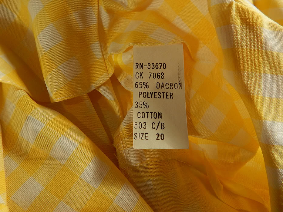 Vintage Country Bird Yellow & White Cotton Check Gingham Dress NWT
It is in excellent unworn condition, NWT. This is truly a wonderful piece of 1960s wearable art! 