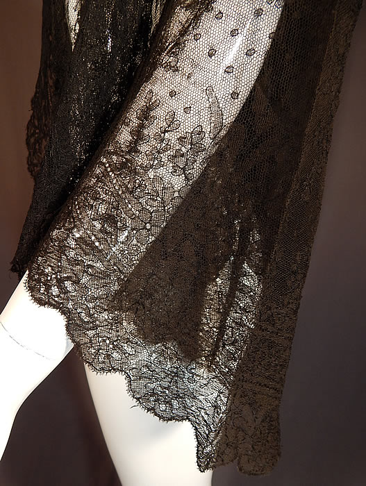 Victorian Antique Black Chantilly Lace Shawl Wide Pagoda Sleeve Jacket
. It has been created into a loose fitting, waist length open front blouse jacket, with no closure, long full wide pagoda style sleeves and is sheer, completely unlined. 