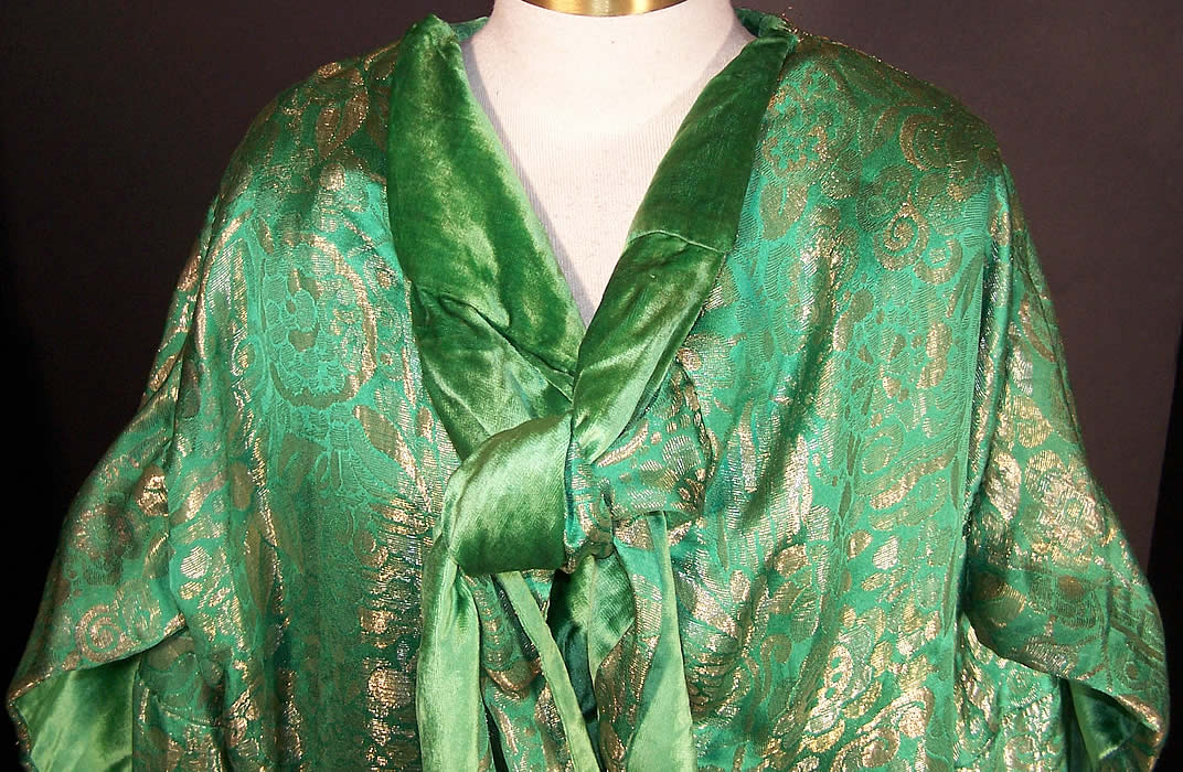 Art Deco Emerald Green Silk Velvet Gold Lamé Shawl Coat Back View.