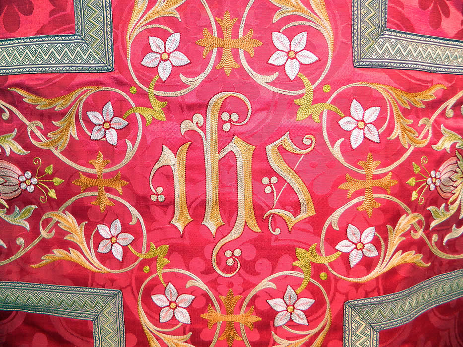 Antique Religious Red Silk Brocade Embroidered Priests Vestment Chasuble Poncho
This religious Catholic priests vestment chasuble has a loose fitting poncho style with open sides and is fully lined. 
