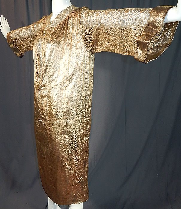 Vintage Art Deco Gold Lamé Lame Lace Belted Sash Scarf Shift Kaftan Flapper Dress
Included is a matching gold lamé fabric long scarf sash stole shawl which measures 118 inches long and 6 inches wide. 