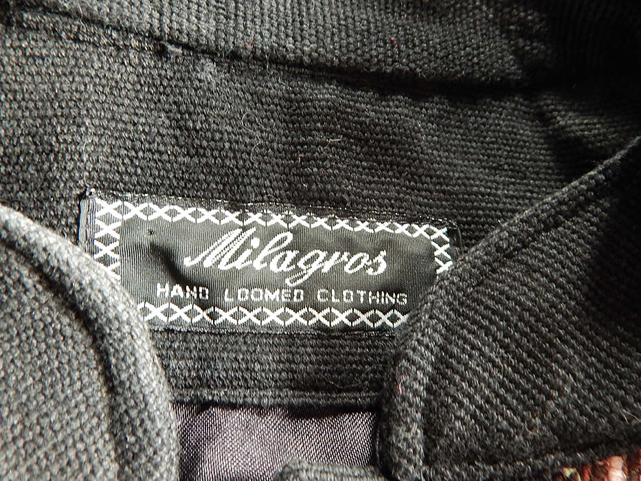 Vintage Milagros Hand Loomed Guatemalan Weave Crop Coat Bolero Jacket
There is an "Milagros Hand Loomed Clothing Made in Guatemala" label Size Large tag sewn inside.