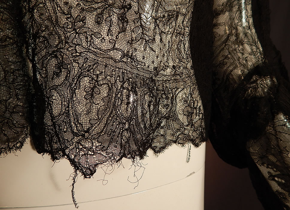 Victorian Antique Black Chantilly Lace Shawl Jacket Leg of Mutton Gigot Sleeve
It is in good as-is condition, with only a few tiny holes in the lace and some fraying along the bottom edging (see close-ups). 