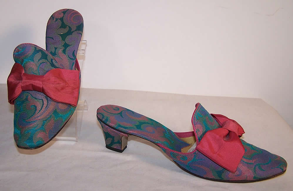 Vintage Daniel Green Brocade Bow Mules Slippers Shoes front side view.