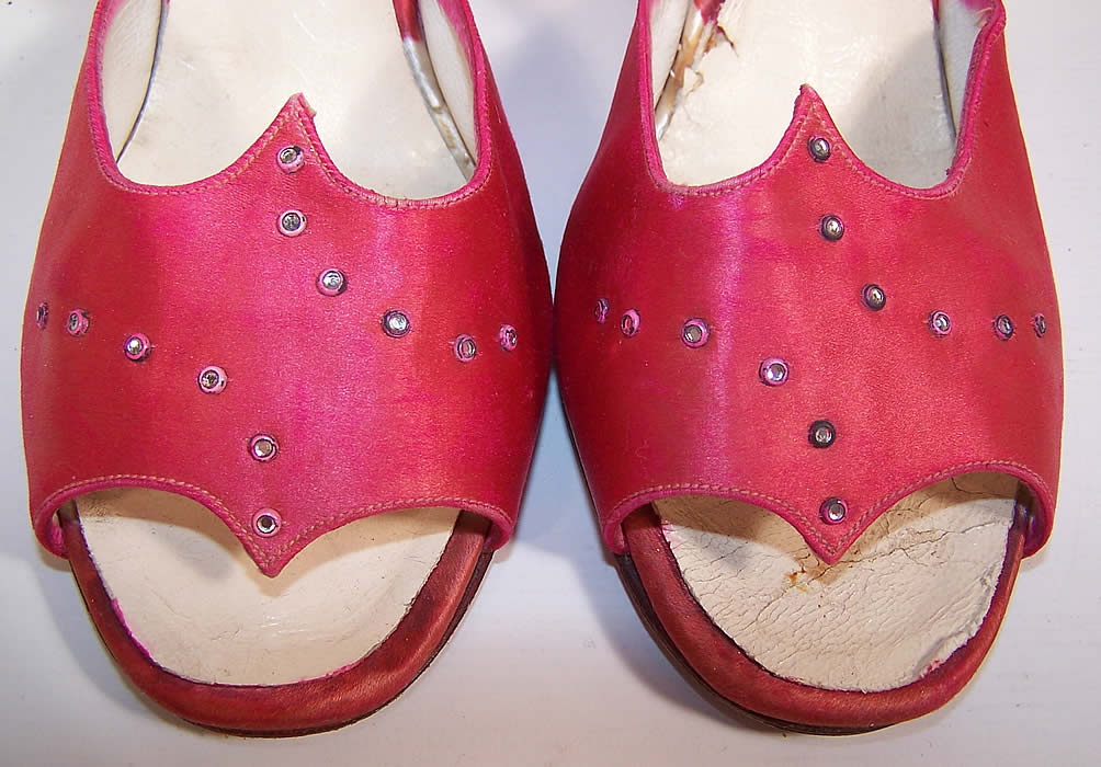 Vintage Ferncraft Fuschia Pink Silk Satin Rhinestone Sling Back Evening Shoes close up
