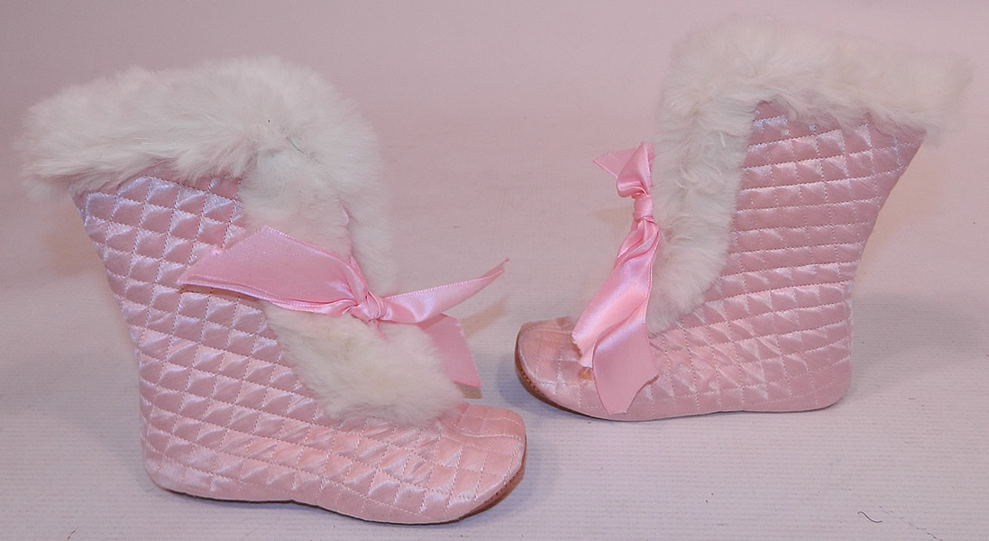 Vintage Ideal Baby Carriage Boot Pink Quilted White Fur Trim Winter Child Shoes & Box
The boots measure 6 inches tall, 5 inches long and 2 inches wide. 