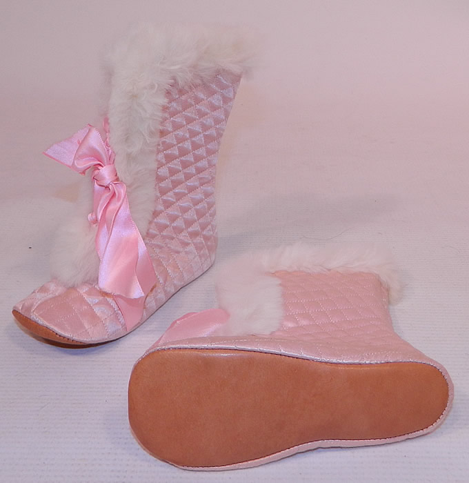 Vintage Ideal Baby Carriage Boot Pink Quilted White Fur Trim Winter Child Shoes & Box
They come in the original shoe box labeled "Ideal Baby Carriage Boot" Size 4, have never been worn and are in excellent unused condition. These darling boots are truly a quality made children's shoe! 
