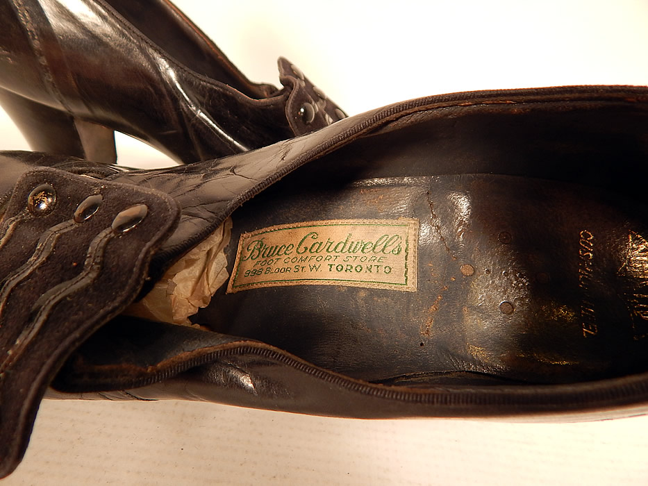 Vintage Bruce Cardwell's Toronto Label Black Patent Leather Art Deco Buckle Shoes
They have a "Bruce Cardwell's Foot Comfort Store Toronto" label inside. The shoes measure 9 inches long, 2 1/2 inches wide, with a 2 inch high heel. 