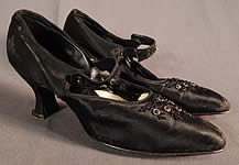 Edwardian Vintage Gundlach's Black Silk Beaded Button Strap Mary Jane Shoes 
