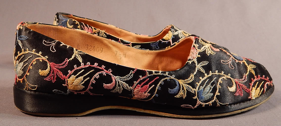 Vintage Black Silk Satin Colorful Tambour Embroidery Boteh Paisley Slipper Shoes
These are truly a wonderful piece of wearable embroidered shoe art! 