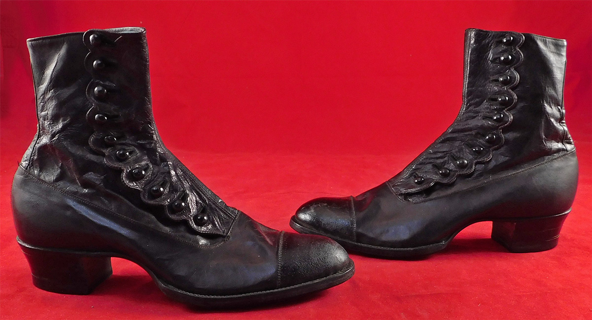 Victorian Unworn Womens Black Leather High Top Button Boots
These antique boots are difficult to size for today's foot and are approximately a US size 6 narrow width.