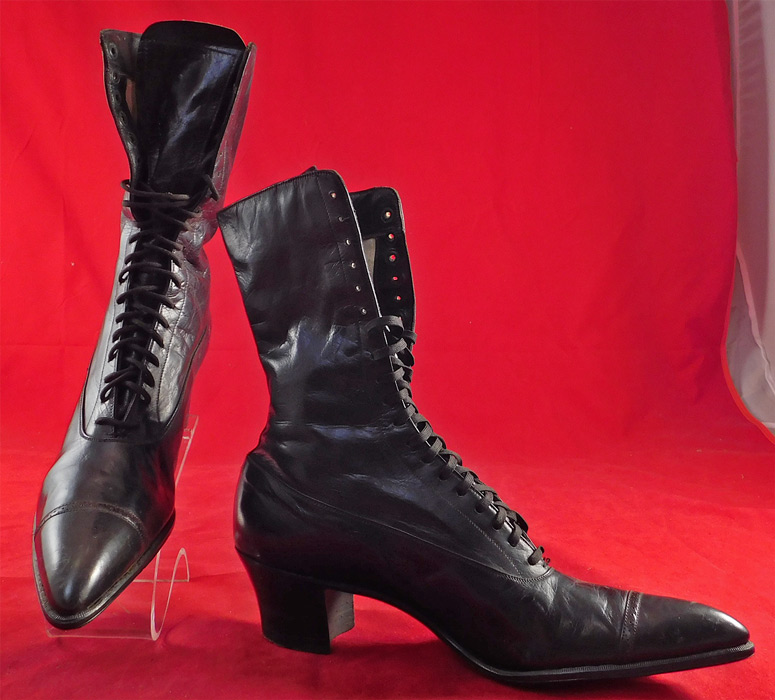 Victorian John S. Gray Unworn Black Leather High Top Lace-up Boots
These beautiful black boots have pointed toes, the original black shoe string laces, stacked black wooden cube heels, are stamped inside size 37 and on the bottom black soles "John S. Gray Syracuse N.Y." label.