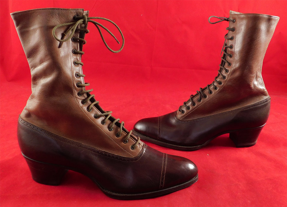 Victorian Unworn Two Tone Brown Leather High Top Lace-up Boots Cube Heels
These beautiful boots have pointed toes, the original khaki green color shoe string laces for closure and stacked wooden cube heels. 