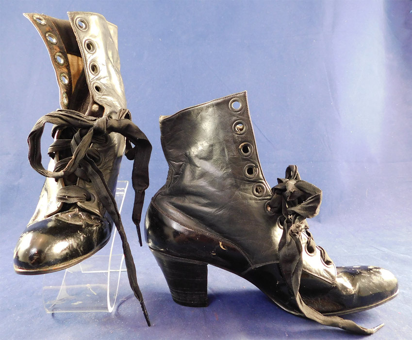 Victorian Unworn Vintage The J&K Shoe Gray Black Two Tone Leather High Top Boots
They are in good unworn condition and have some paper remnants and scuff marks from storage. 