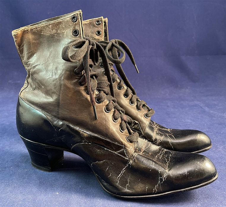 Vintage The Hennessy Shoe Co. Unworn Black & Gray Leather Lace-up Boots
These beautiful boots have a two tone mid ankle style, with rounded toes, black shoe string laces, stacked black wooden cube heels and have "The Hennessy Shoe Mfg, Co. Cinti." label inside. 