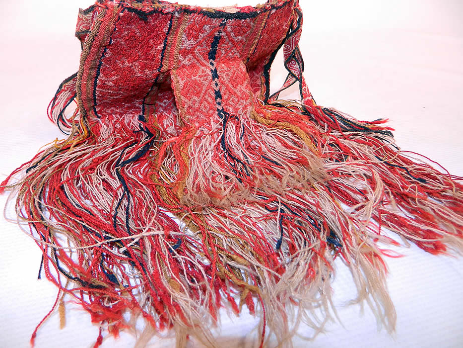 Antique Bolivia Chuspa Coca Red Wool Woven Weave Hand Loom Fringe Boho Bag
These unique chuspa small bags were often made from leftover weaving pieces and held dry cocoa leaf, coins and would have been used during festivities and ceremonies.