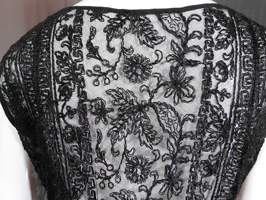 Vintage Black Net Tambour Embroidery Lace Tabard High Slit Chemise Shift Dress
The dress measures 38 inches long, with a 36 inch bust, 32 inch waist and 36 inch hips. It is in excellent condition. This is truly an exquisite piece of wearable lace art! 