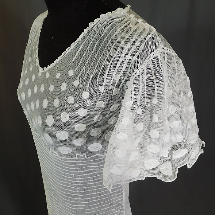 Vintage Polka Dot Embroidered White Tulle Net Pleated Shift Drop Waist Dress
It is in good condition, with only a tiny hole on the front top. This is truly a wonderful piece of wearable art! 