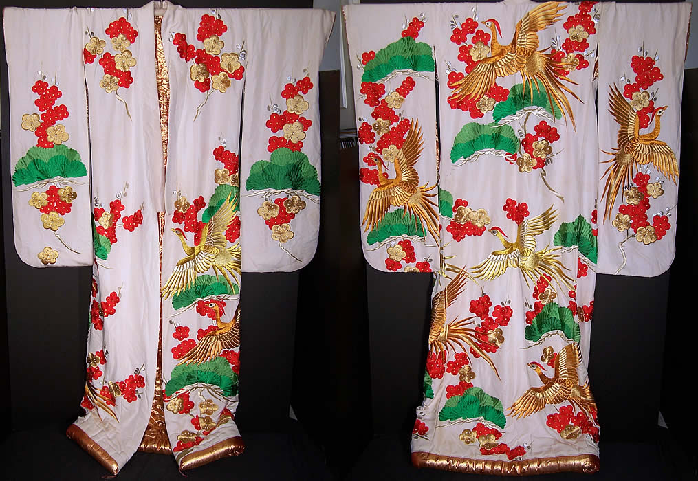 Japanese Gold Phoenix Embroidered Uchikake Wedding Kimono  Close up.