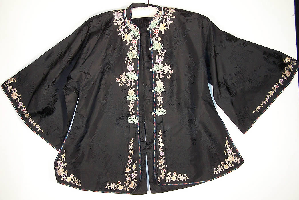 Chinese Cut Silk Applique Floral Robe Jacket Close up.