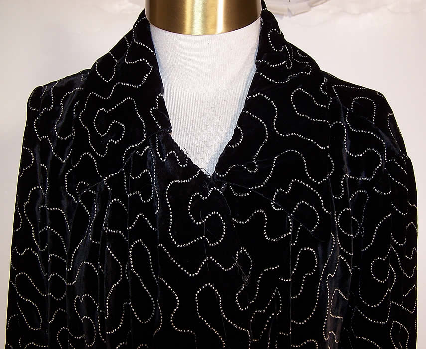 Vintage Art Deco Black Velvet White Painted Evening Cocoon Opera Coat close up