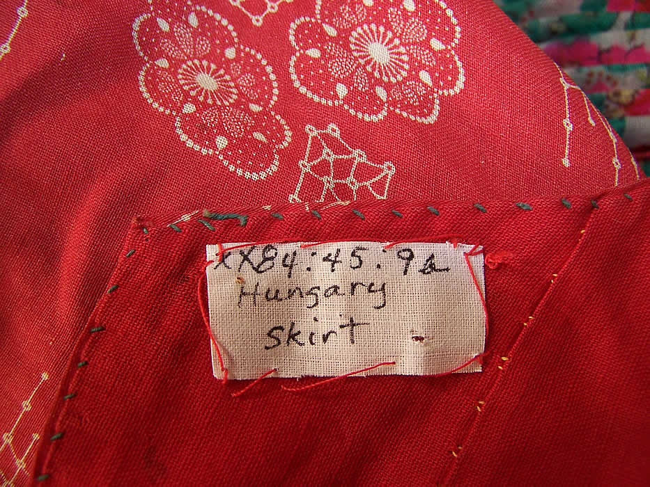  Vintage Hungarian Folk Costume Floral Pleated Wool Ribbon Skirt Jumper Pinafore Dress label close up.