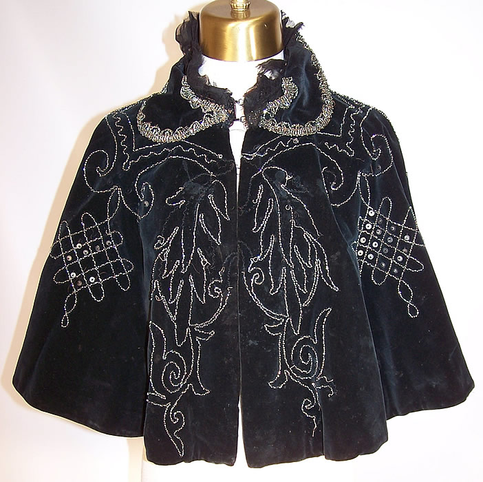 Victorian Black Velvet Green Beaded Evening Cloak Cape Capelet