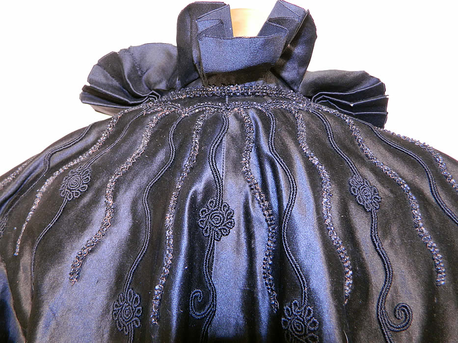 Victorian Black Silk Jet Beaded Lace Trim Evening Cloak Cape. It is in good condition. This is truly a wonderful piece of wearable art.