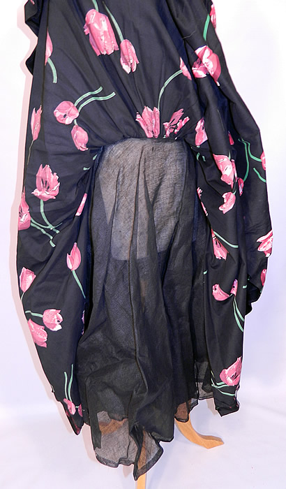 Vintage Black Pink Tulip Cotton Print Sequin  Circle Skirt  Dress & Stole Shawl. It is in good condition, with only a few missing sequins. This is truly a wonderful piece of wearable art!  