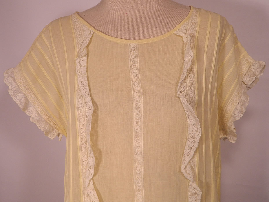 Vintage Pastel Yellow Cotton Pleated  Lace Ruffle Chemise Shift Dress. 