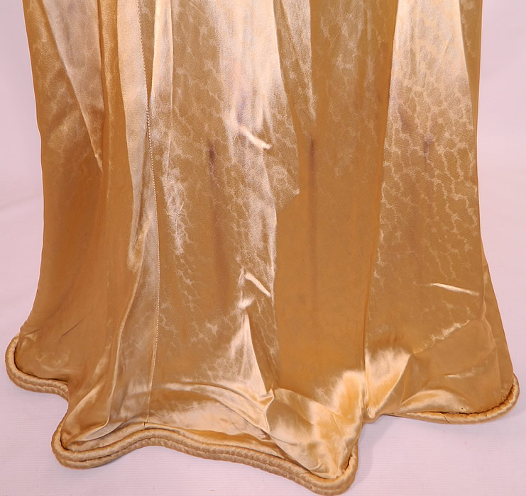 Vintage Hollywood Glam Gold Silk Satin Sexy Bias Cut Dress Evening Gown
It is in good condition, but has not been cleaned and has some soiling faint black grease marks along the bottom skirt (see close-up). This is truly a rare and wonderful piece of quality custom made wearable art! 