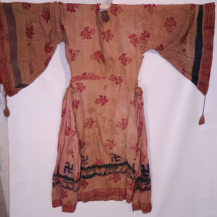 Antique 19th Century Nepalese Nepal Hindu Lakhe Mask Dance Dress Kimono Sleeve
This enchanting ethnic dress would have been worn during the Nepalese mask dance "Lakhe Dance" celebration during Yenya the Indra Jatra Festival for the King of Gods & rain. 