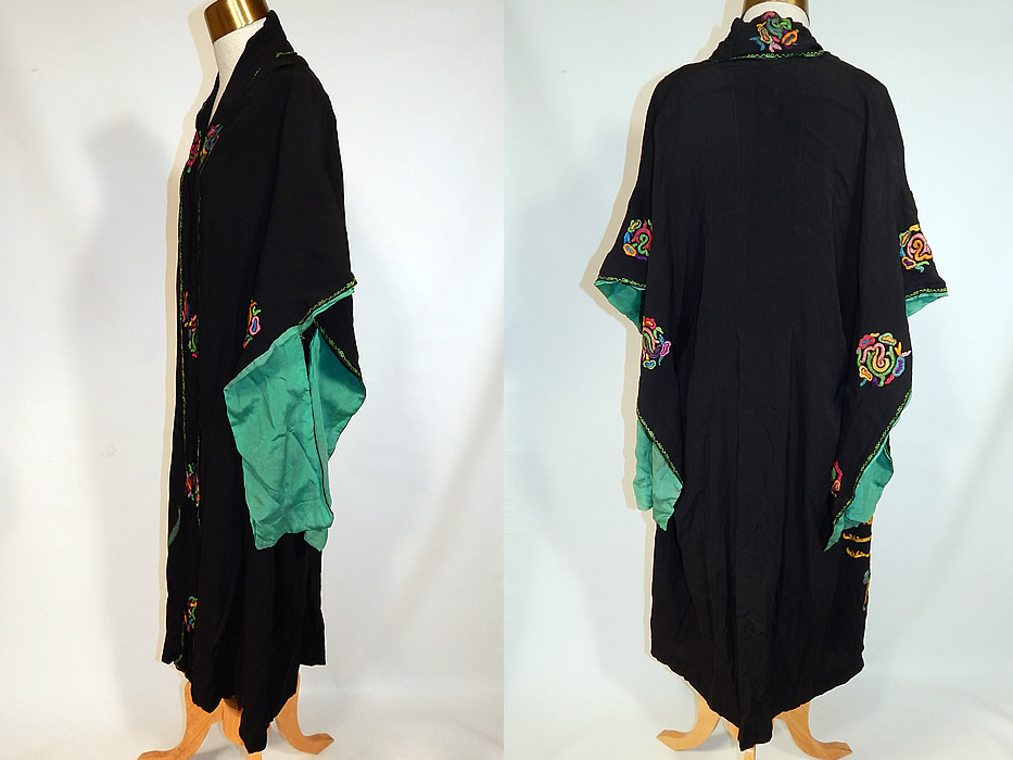 Vintage Art Deco Black Silk Colorful Metallic Embroidered Pheasant Kimono Robe Coat
It is in good condition, with only tiny moth holes clustered on the bottom back. This is truly a rare and wonderful piece of Art Deco wearable art!