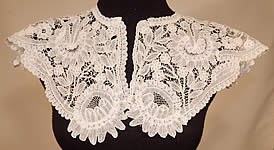 Victorian Antique Hand Made White Duchesse Bobbin Lace Shawl Collar
