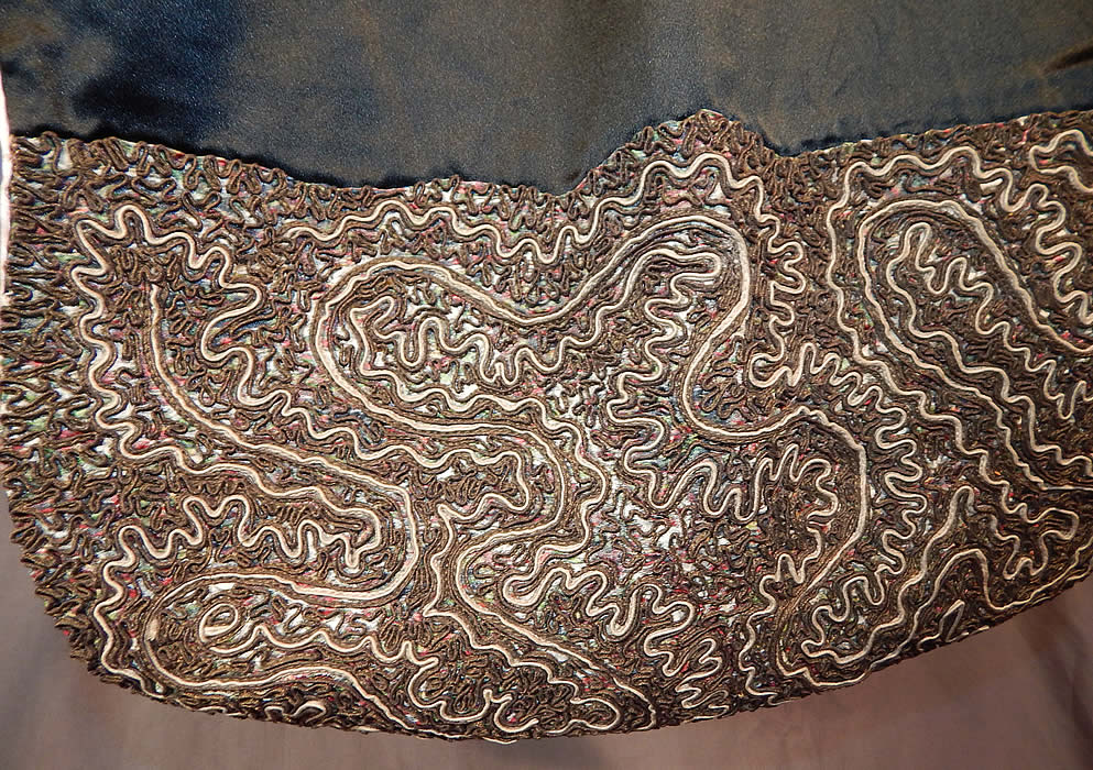 Vintage Art Deco Black Silk Gold Metallic Soutache Embroidery Stole Shawl
It is in excellent condition. This is truly an extraordinary piece of wearable Art Deco textile art!