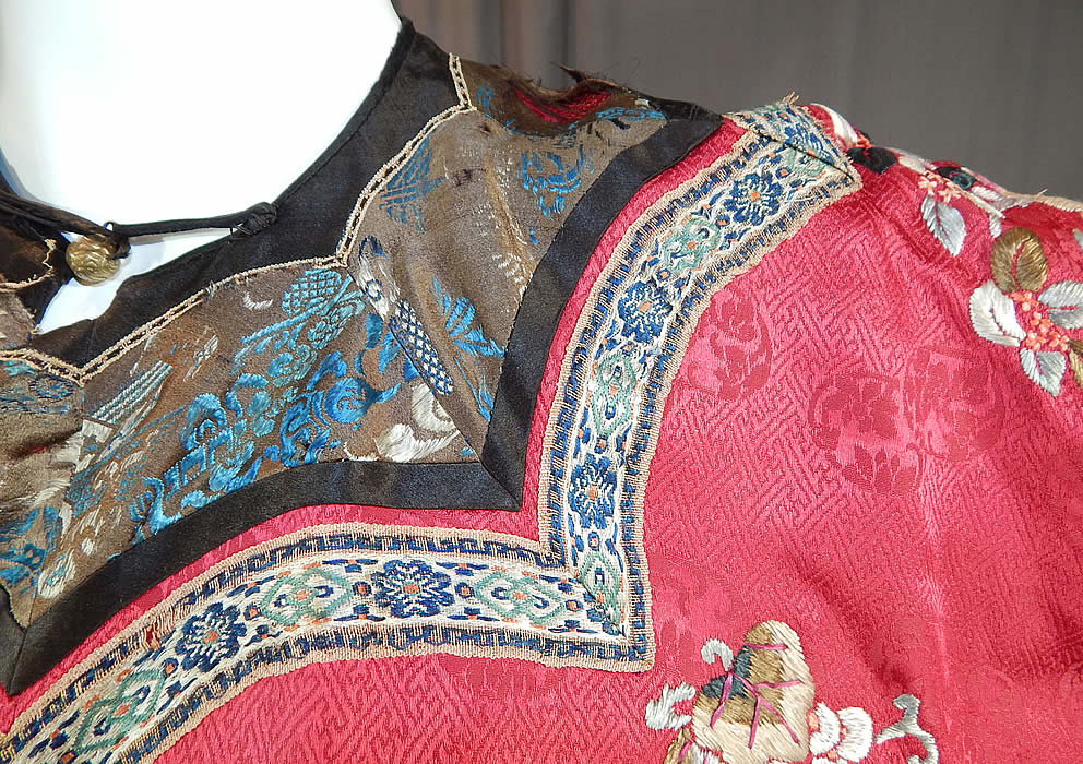 Antique Chinese Red Silk Embroidered Forbidden Stitch Sleeve Band Cuff Qipao Robe
This is truly a rare red color and wonderful piece of wearable antique Chinese textile art! 