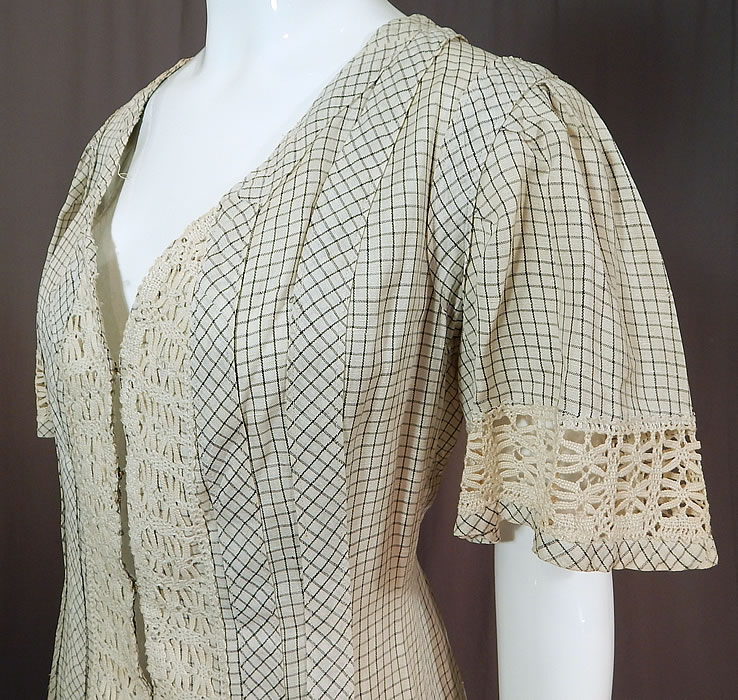 Edwardian Black & White Check Linen Cluny Lace Walking Suit Jacket Tailcoat Skirt
This charming checkered summer walking suit includes a tailcoat style jacket blouse top longer in the back and sides with a cutaway front, hook closures, gathered shoulders, full flared short sleeves and is unlined. 