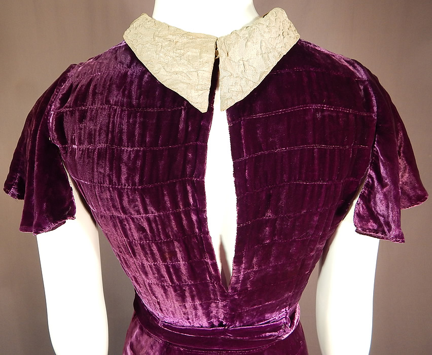 Vintage Art Deco Purple Pintuck Pleated Velvet Belted Evening Gown Dress
This is truly a luxurious piece of Art Deco velvet wearable textile art!