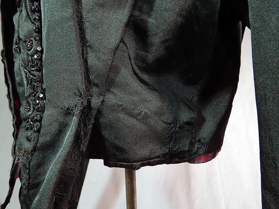 Victorian Black Silk Embroidered Jet Beaded Bodice Coat Jacket
This is truly a wonderful piece of antique Victoriana mourning wearable art! 