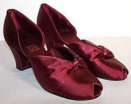 Vintage Daniel Green Comfy Burgundy Satin Slippers Shoes