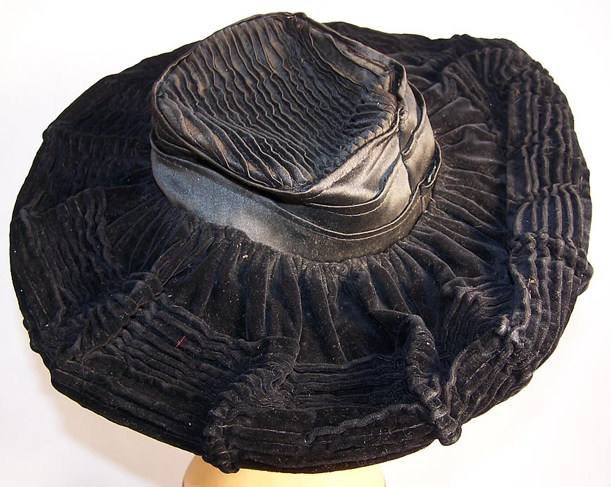 Victorian Pleated Black Green Velvet Wide Brim Plate Hat back view