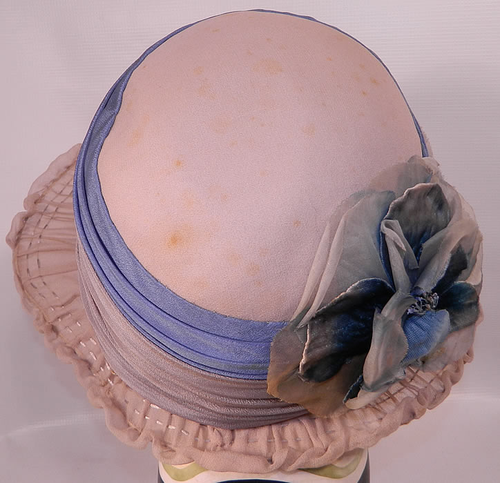 Vintage Maurice Importer Gray & Blue Silk Rose Flower Wide Brim Cloche Hat. It is in good condition, with only some tiny faint age spot stains. This is truly a wonderful piece of wearable millinery art!