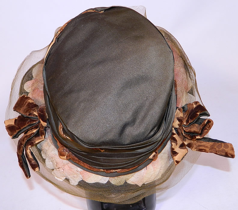 Vintage Brown Silk Voided Velvet Pink Flower Trim Wide Brim Cloche Hat
The hat measures 23 inches inside crown circumference. 