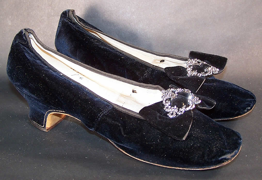 Hellstern Paris Label Victorian Velvet Steel Cut Buckle Straight Sole Shoes  Side View.