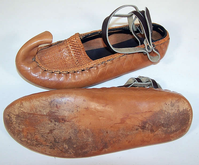 Vintage Ladies Serbian Opanak Curled Horn Toe Leather Peasant Folk Shoes