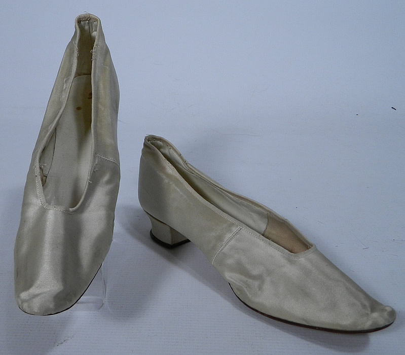 Victorian Ivory White Silk Satin Bridal Wedding Slipper Shoes