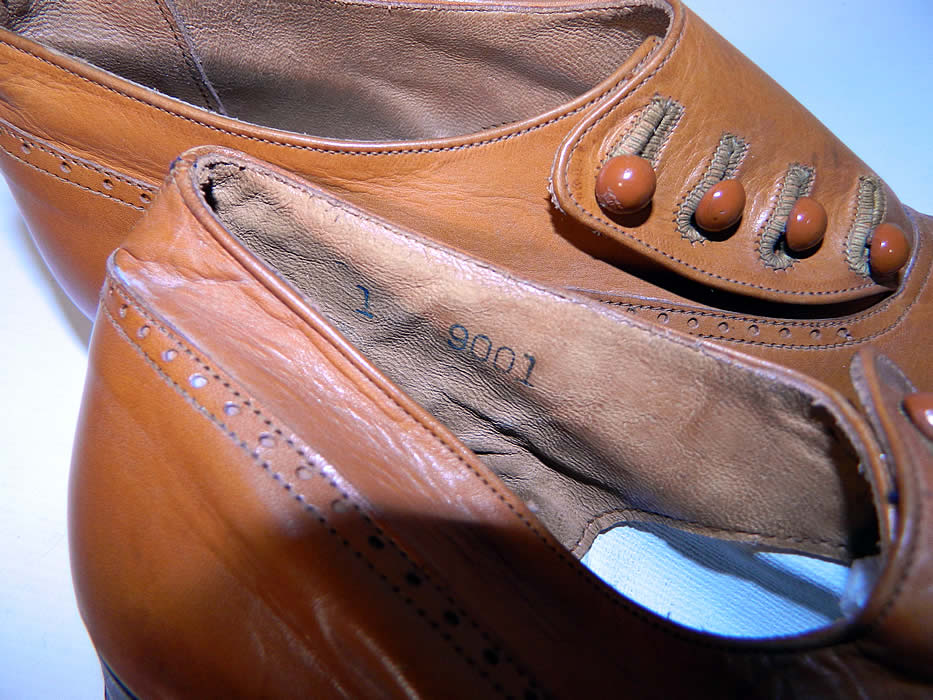 Unworn Edwardian Brown Tan Leather Low Button Shoes