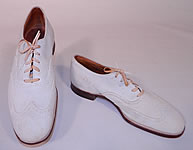 Vintage Bullock's Wilshire White Suede Leather Wing Tip Brogue Dress Shoes