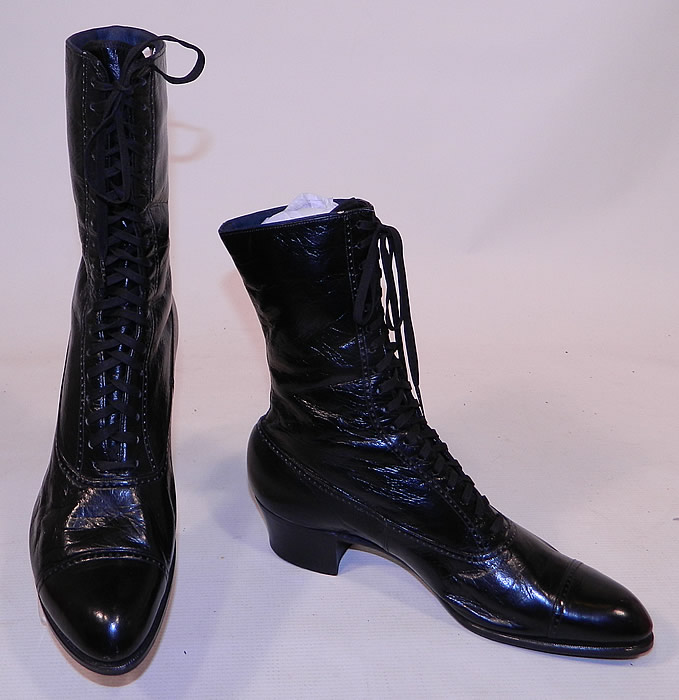 Unworn Victorian Vintage Patrician Label Black Leather High Top Lace-up Boots
They are old store stock, in unworn excellent wearable condition. These are truly a rare and beautiful quality made antique boot!